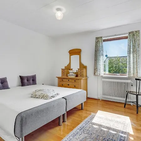 3 Bedroom Awesome In *