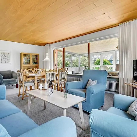 3 Bedroom Awesome In * Hjørring